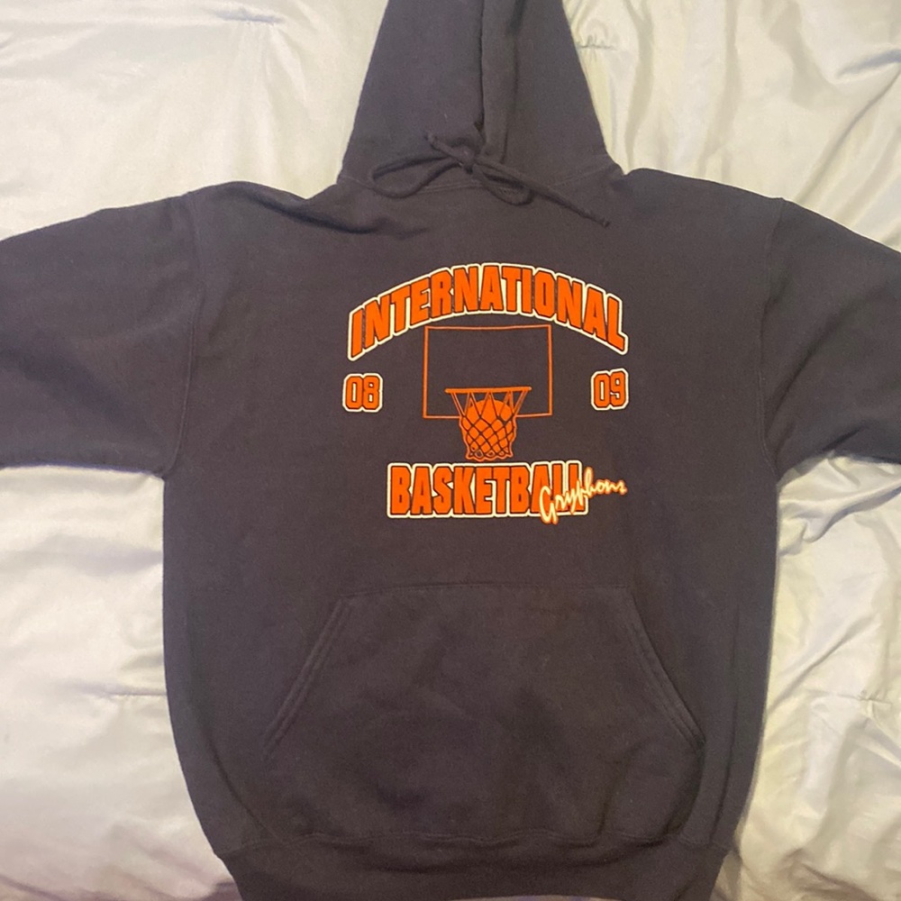 VINTAGE OLD SCHOOL BASKETBALL HOODIE